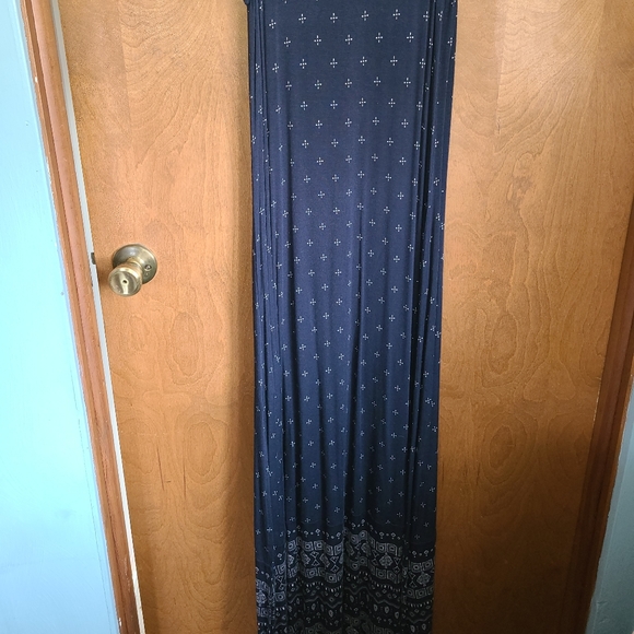‼️5/$10 Clearance‼️Old Navy Maxi Dress - size small - Picture 5 of 5